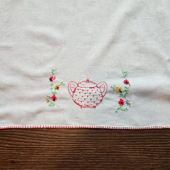 Embroidered VTG Hand Tea Towel Set of 2 Red Creamer Sugar Blanket Stitch Hem - Picture 6 of 10